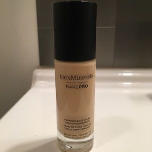 BareMinerals barePRO Liquid Foundation SPF 20